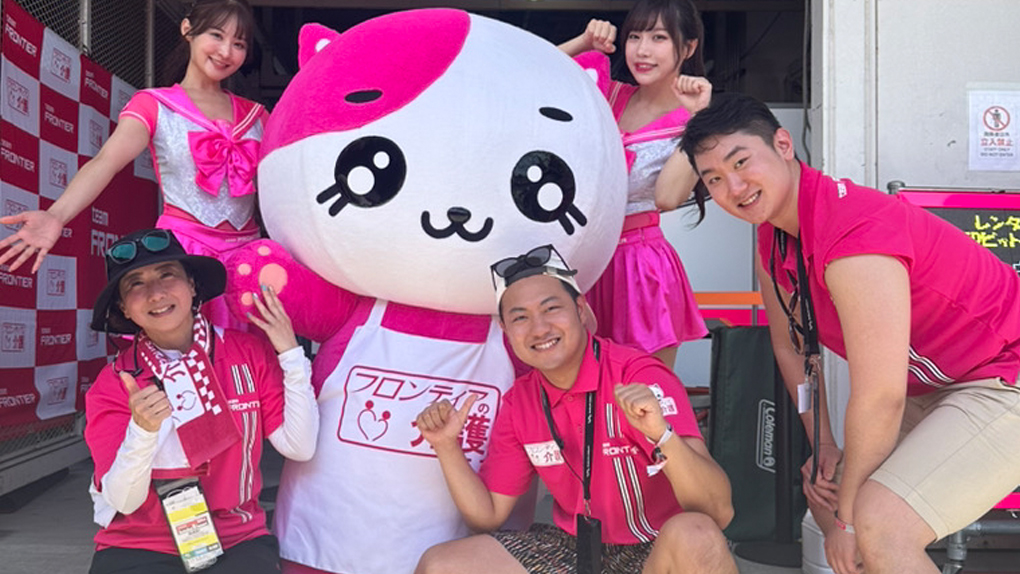 2024年 鈴鹿8耐 TEAM FRONTIER 集合写真