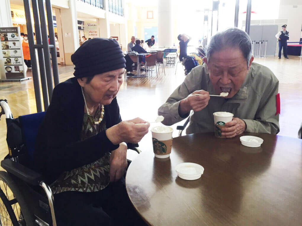 散策を楽しみながらおしゃれなカフェタイム