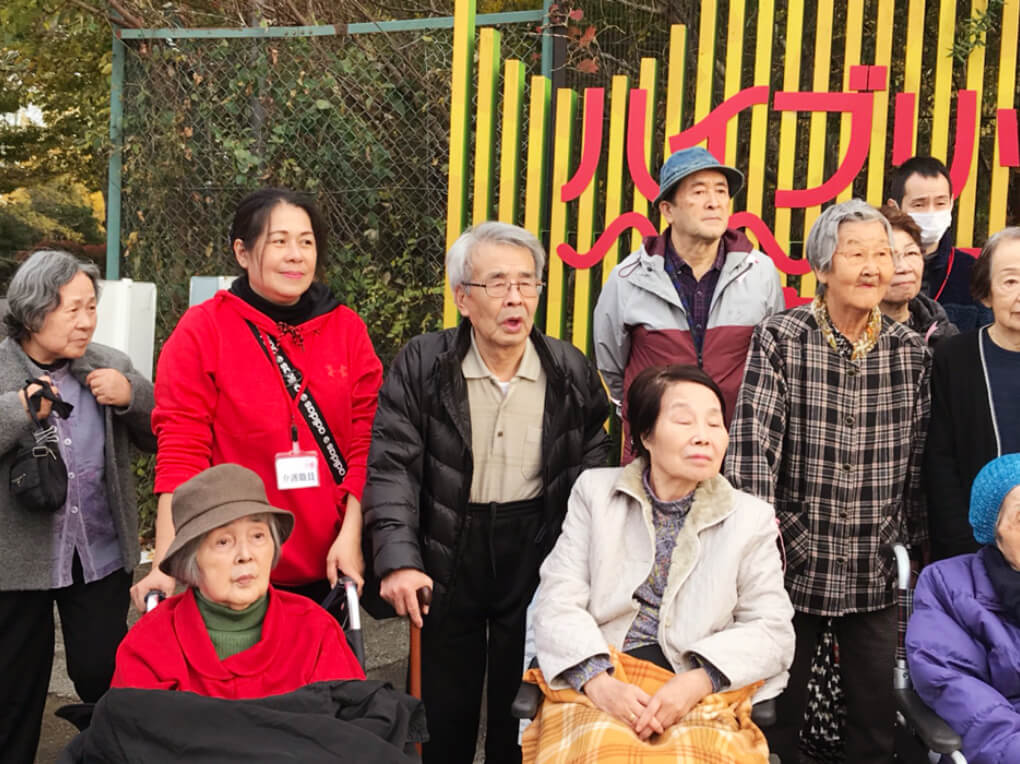 楽しい思い出をパチリ！皆様で記念撮影です！