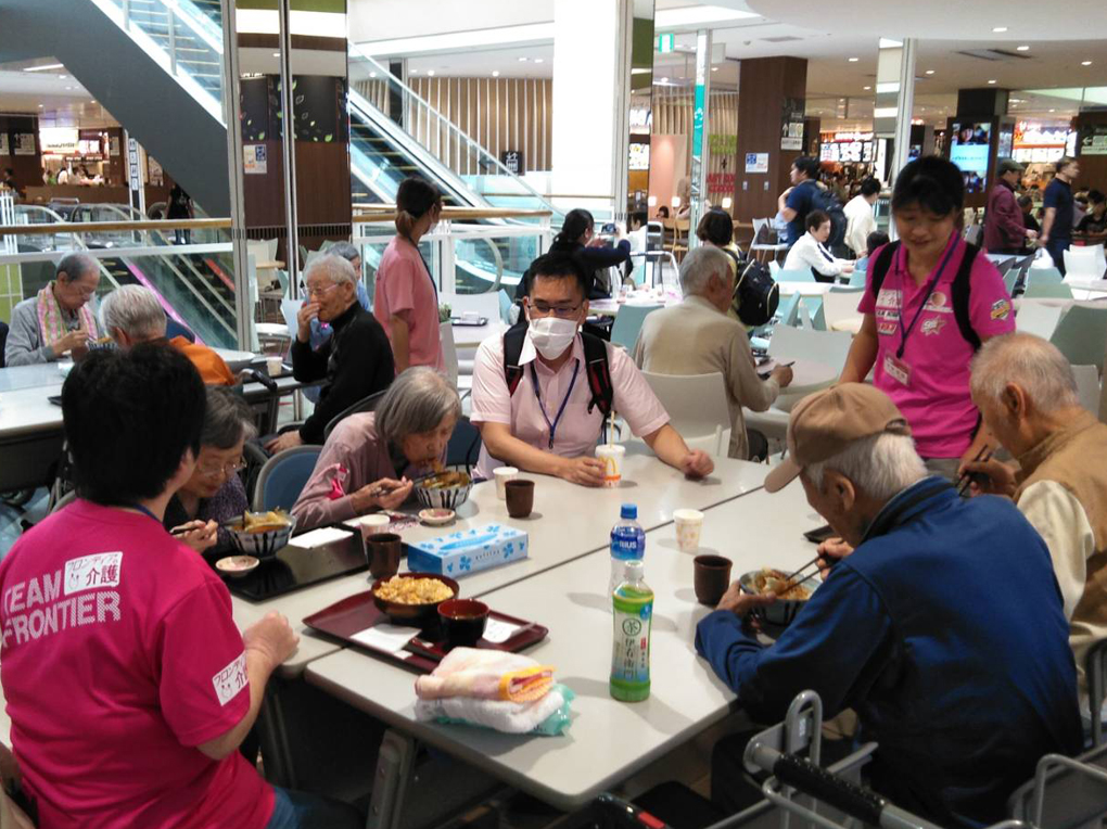 3_イオン昼食散策6