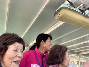 遊覧船_カモメ餌やり_34