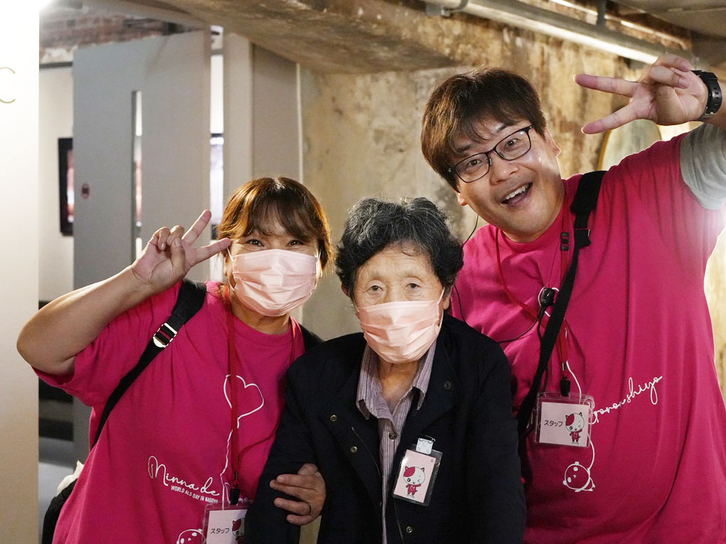 半田赤レンガ建物を見学中