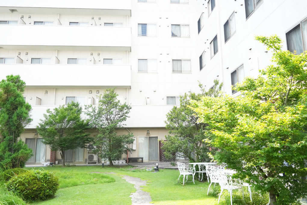 名古屋市の老人ホーム ハイリタイヤー金城 日本庭園