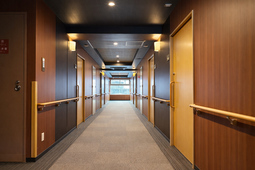 東京都の老人ホーム すいじんの憩 廊下